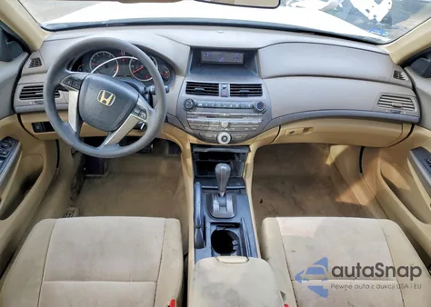 2010 Honda Accord Lx z USA, uszkodzony, nr VIN 1HGCP2F39AA105557